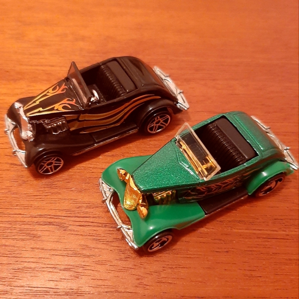 Set of Two 2000 Hot Wheels '33 Ford Roadster